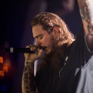 Meet your Posher, Cassandra